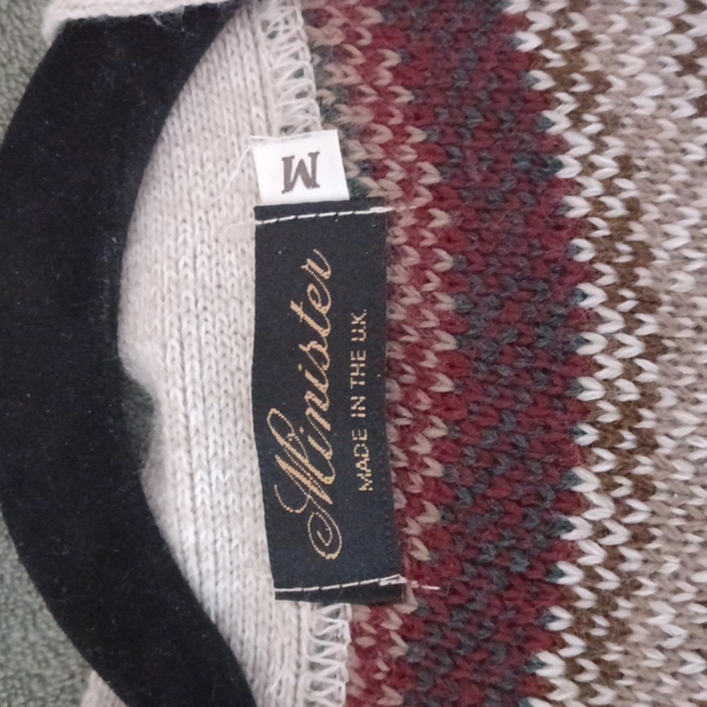 Patterned Knit Button-Up Vest - Picture 2 of 4